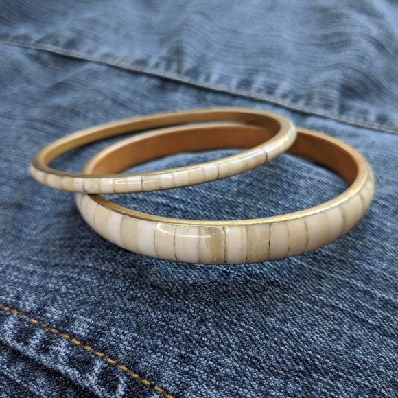 Vintage Shell Inlay Bangle Bracelet - Picture 6 of 6